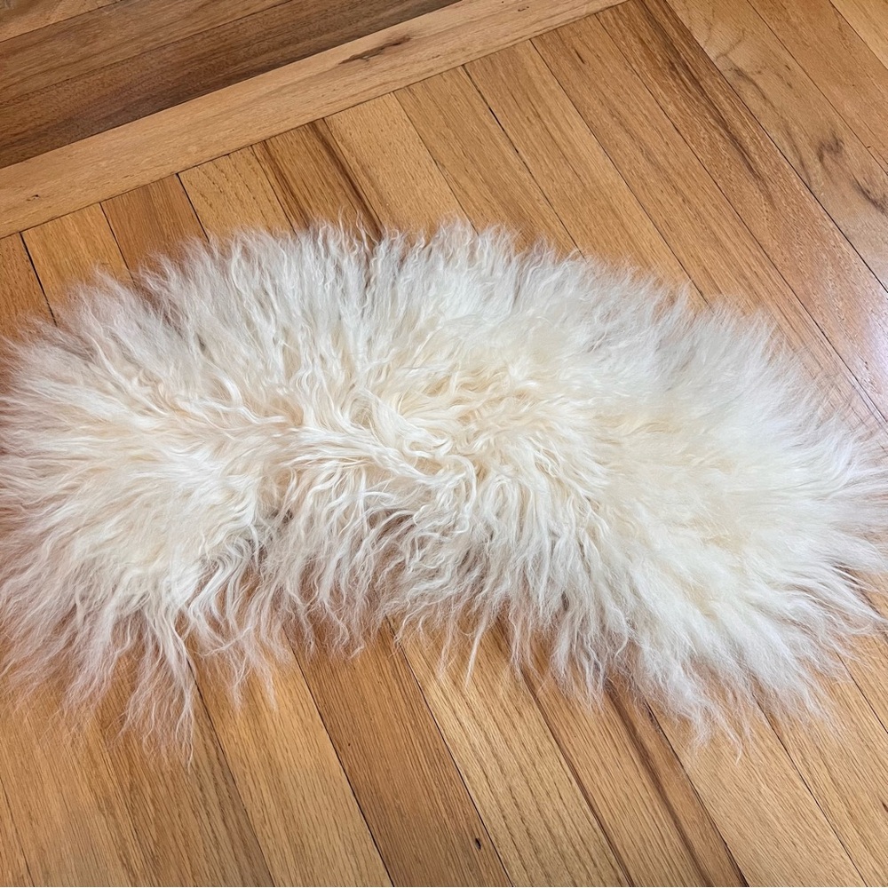 Chanel Dyed Lamb Shearling Fur Detachable Collar